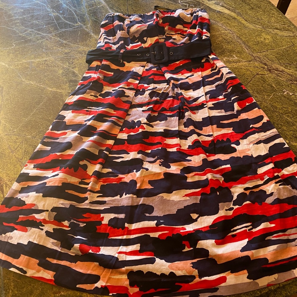 Women’s Strapless Dress